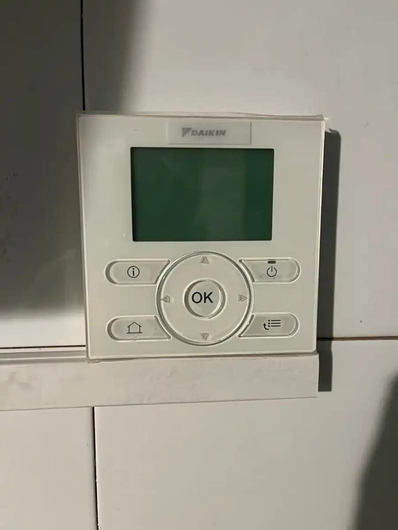 foto-di-contatore-smart-per-condizionatore